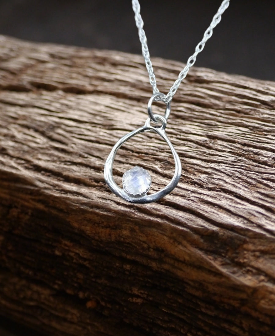 Natural moon stone necklace in 925 sterling silver for Gift for  Birthdays and anniversary