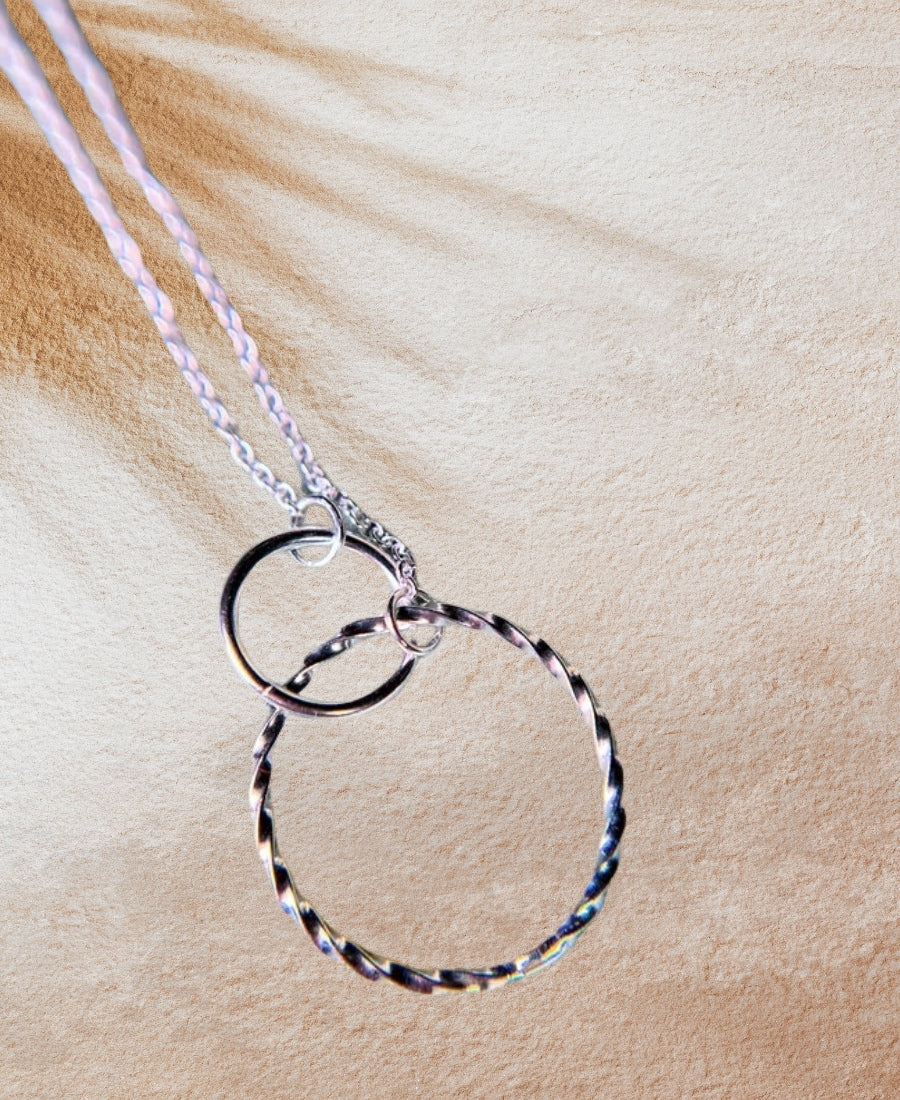 Circle necklace for women . Everyday circle necklaces . Dainty delicate silver pendant