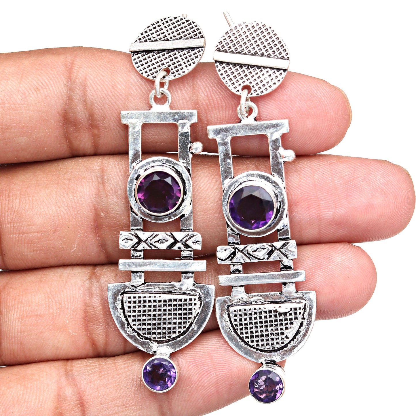 pretty Amethyst Earring In Silver For any occasion